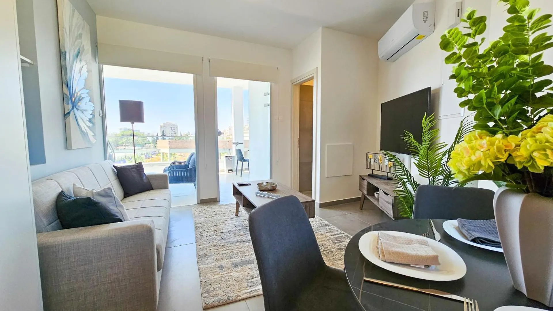 Apartment Sealife Citycenter Residences Larnaca Cyprus