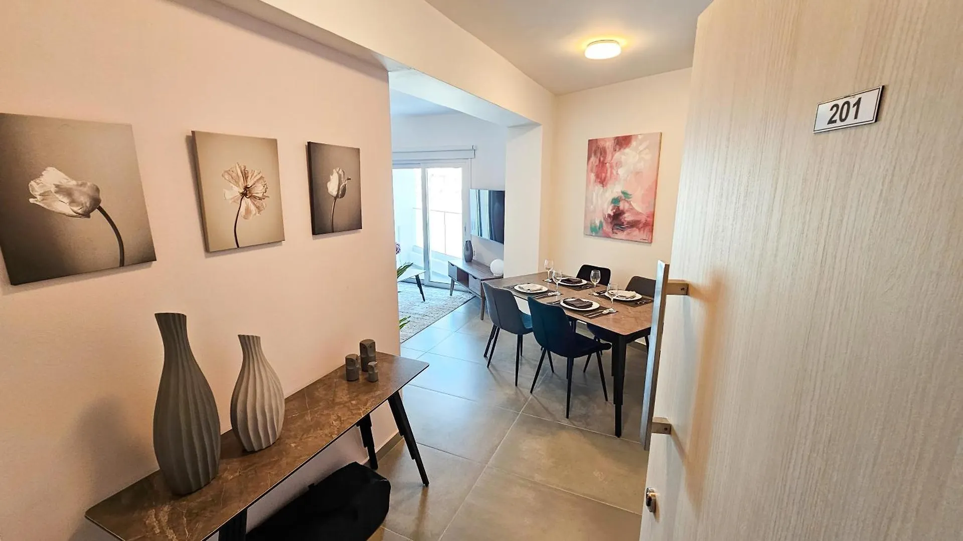 Sealife Citycenter Residences Larnaca Apartment