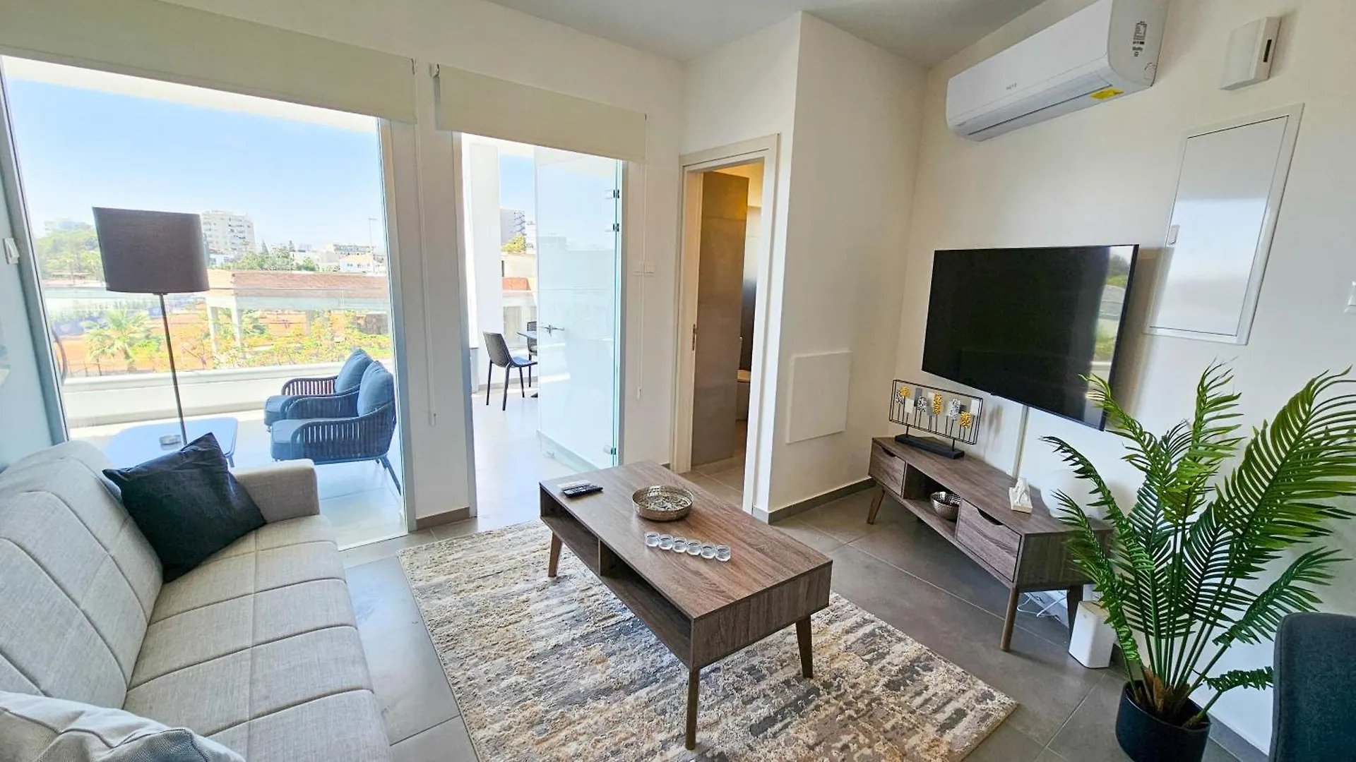Apartment Sealife Citycenter Residences Larnaca Cyprus